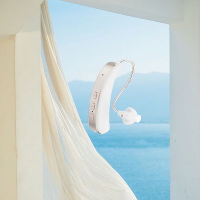 Απολαύστε καθαρό ήχο με 9 επίπεδα ρυθμιζόμενο ψηφιακό ενισχυτή για άτομα με προβλήματα ακοής